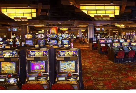 diamond jo casino sports betting|Dubuque, IA Casino. Slots, Poker, Table Games, & More.